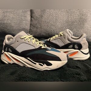 Adidas Yeezy Boost Wave Runner (AUTHENTIC)